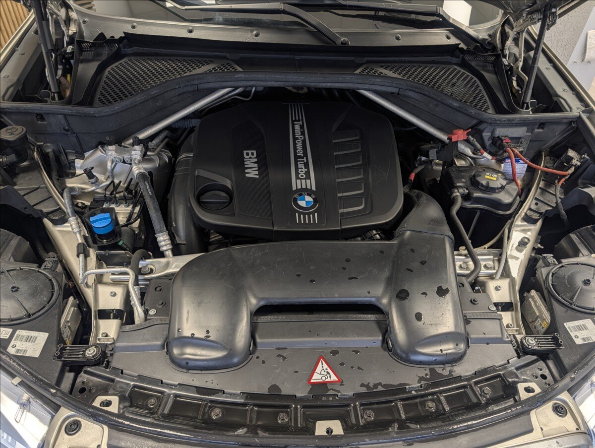 BMW X6 Sedan 3,0 l 190 kw