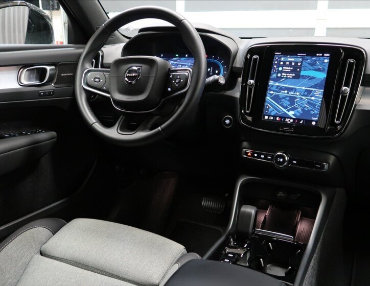 Volvo XC40 SUV 2,0 l 120 kw