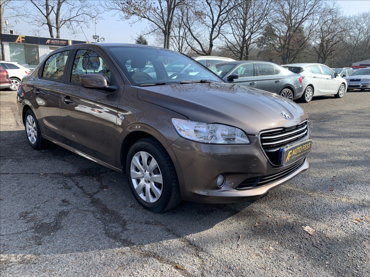 Peugeot 301 Sedan 1,6 l 85 kw