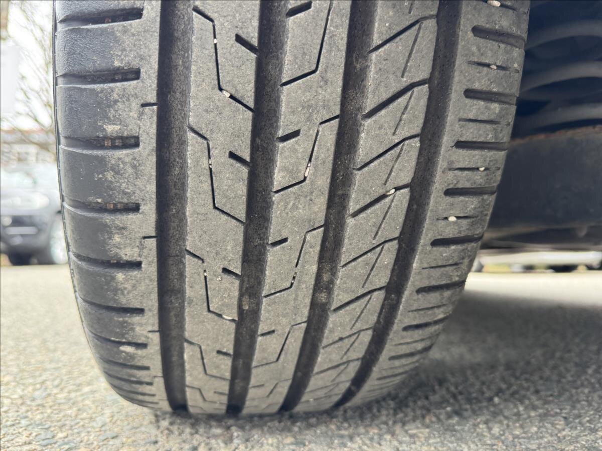 Volkswagen Passat Kombi 2,0 l 103 kw