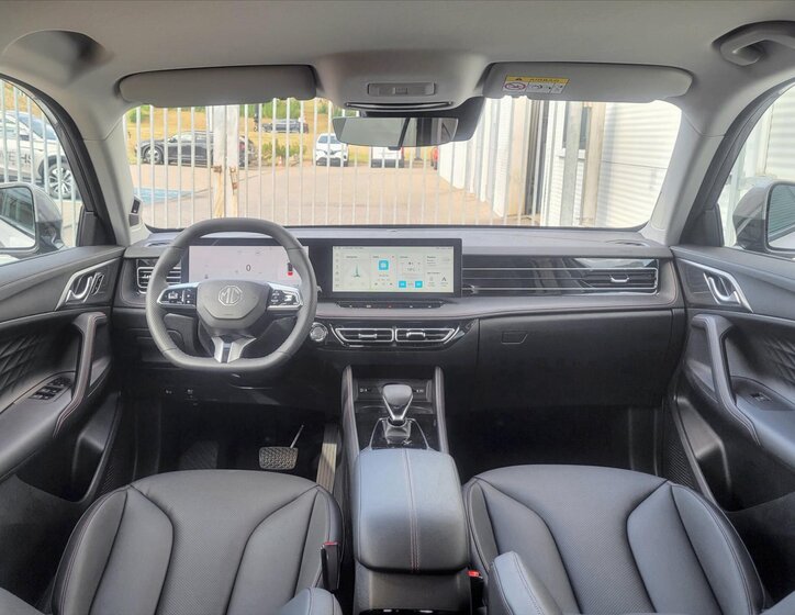 MG HS SUV / Terénní 1,5 l 105 kw