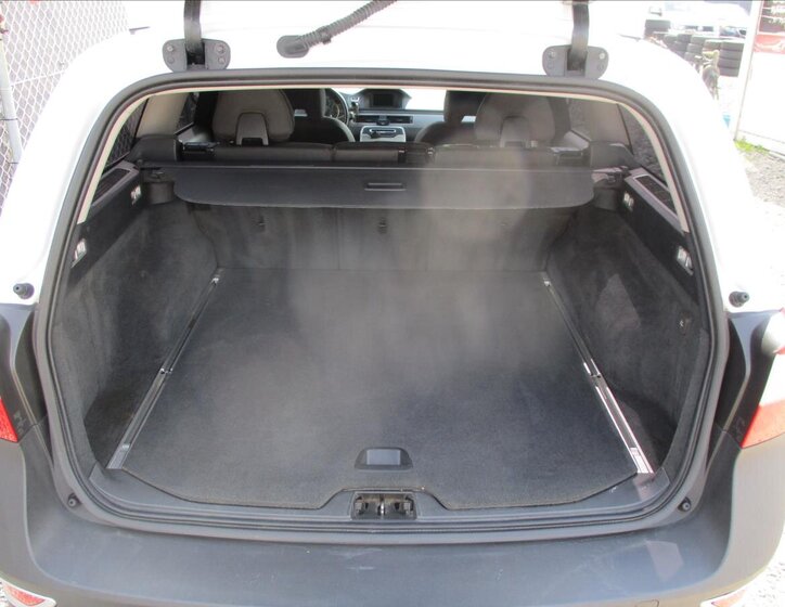 Volvo XC70 Kombi 2,4 l 120 kw