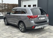 Mitsubishi Outlander SUV 2,0 l 110 kw