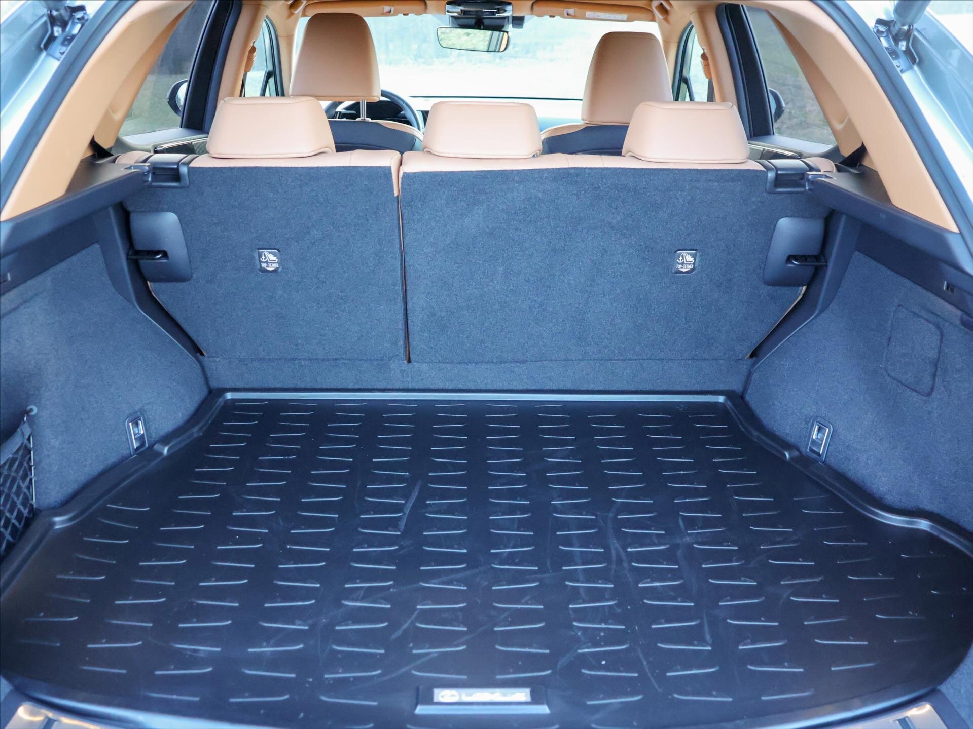 Lexus NX 450h plus SUV / Terénní 2,5 l 136 kw