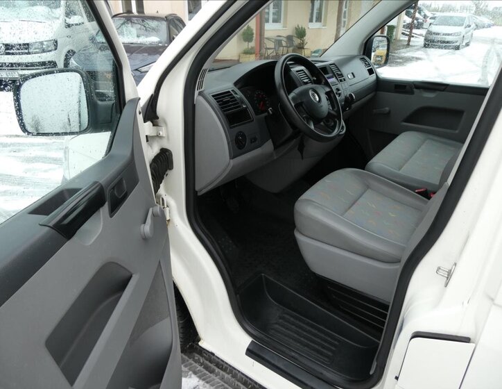 Volkswagen Transporter 16