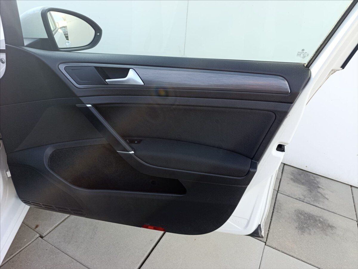 Volkswagen Golf Hatchback 1,5 l 96 kw