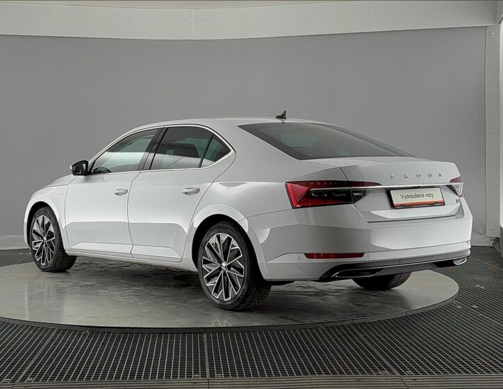 Škoda Superb Liftback 1,4 l 160 kw