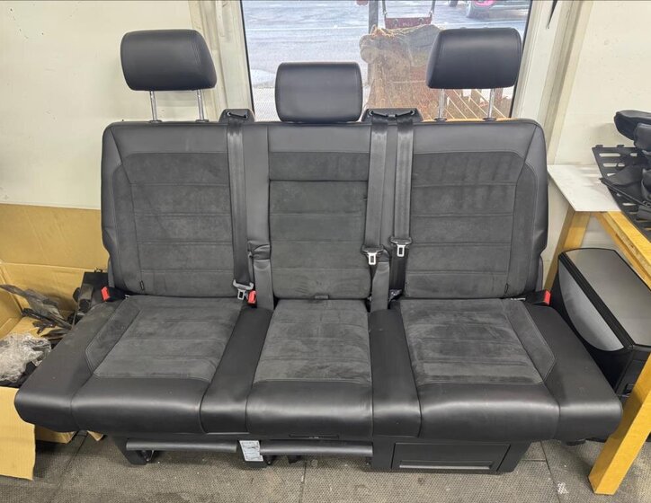 Volkswagen Multivan 26