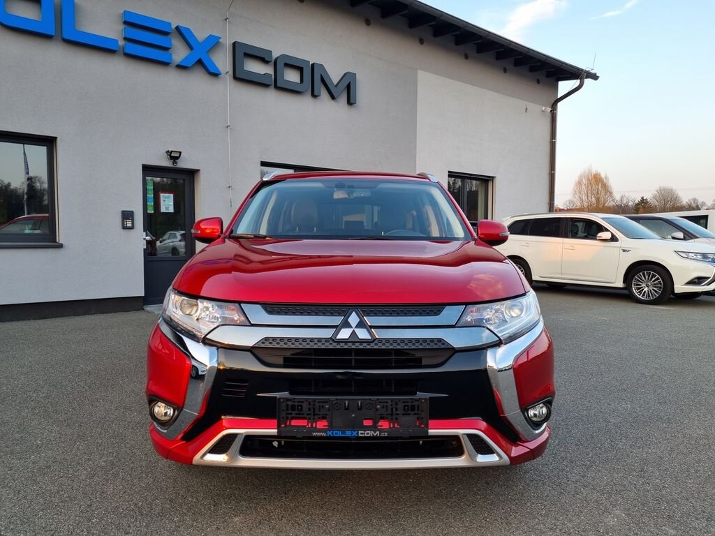 Mitsubishi Outlander SUV / Terénní 2,4 l 165 kw