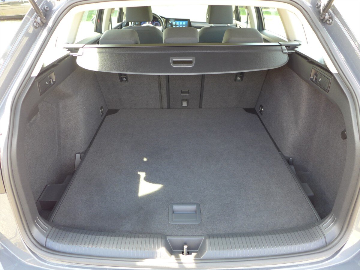 Volkswagen Golf Kombi 2,0 l 85 kw