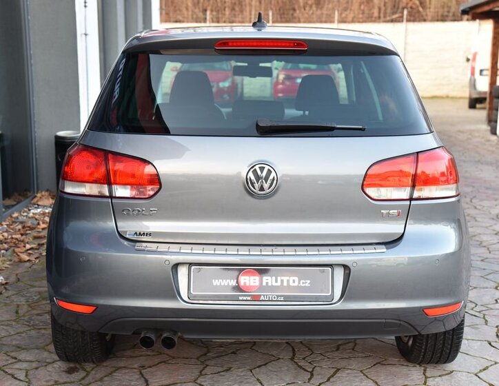 Volkswagen Golf 9