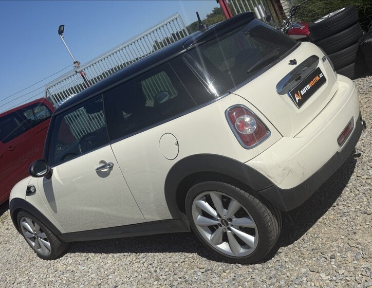 Mini Cooper Hatchback 1,6 l 90 kw