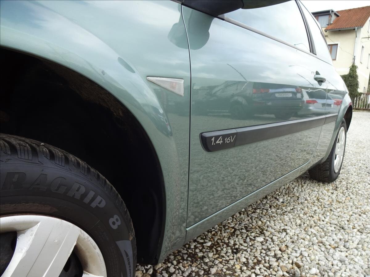 Renault Mégane Hatchback 1,4 l 72 kw