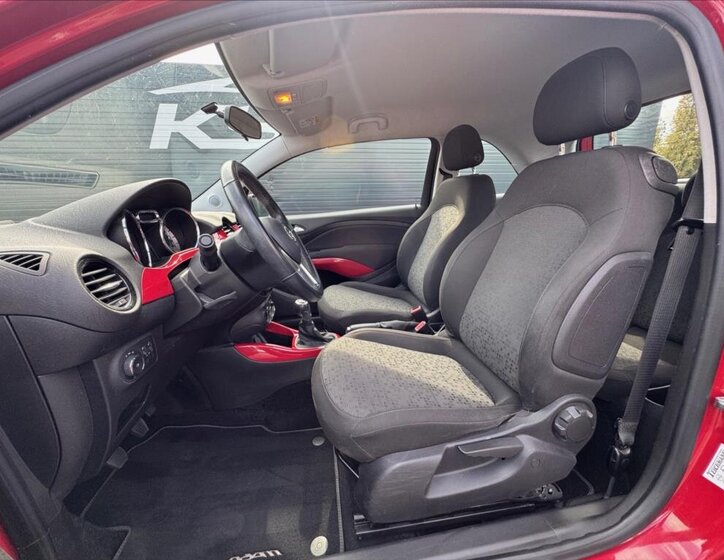 Opel Adam Hatchback 1,4 l 64 kw