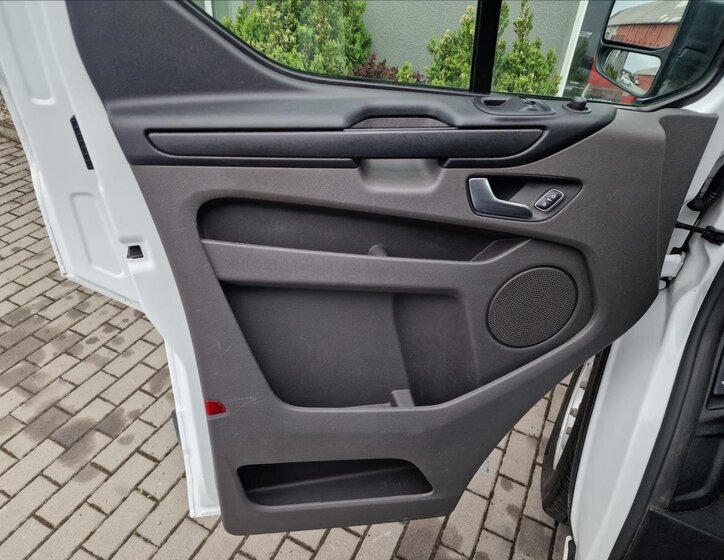 Ford Transit Custom Skříň 2,0 l 77 kw