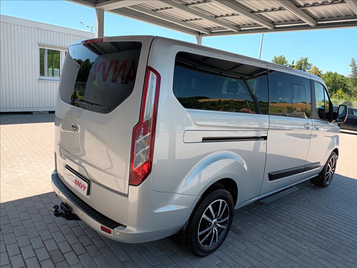 Ford Tourneo Custom VAN / Minibus 2,0 l 96 kw