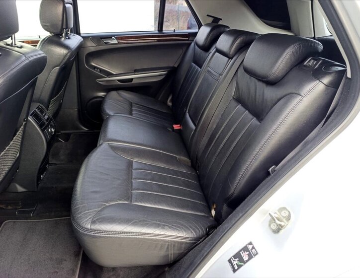 Mercedes-Benz Třídy M SUV 3,0 l 165 kw