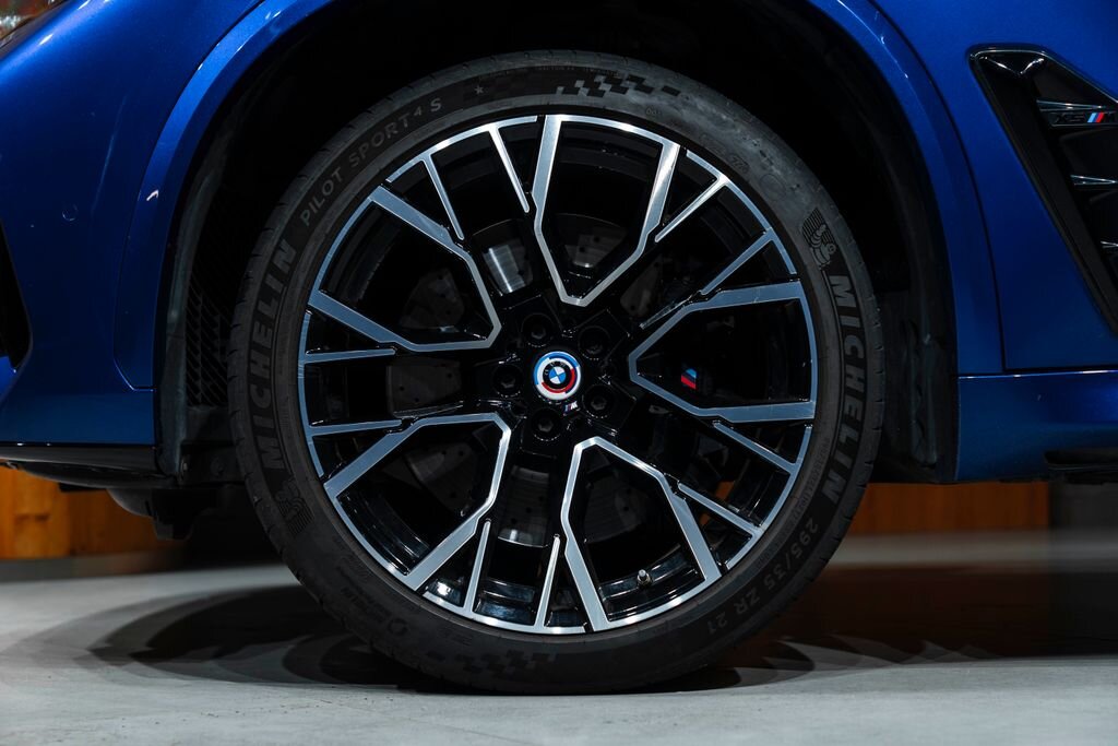 BMW X5 SUV / Terénní 4,4 l 460 kw