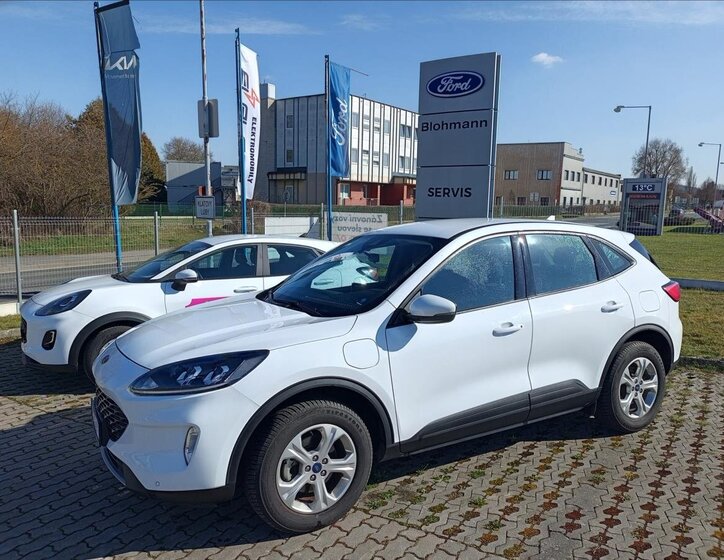 Ford Kuga SUV / Terénní 2,5 l 165 kw