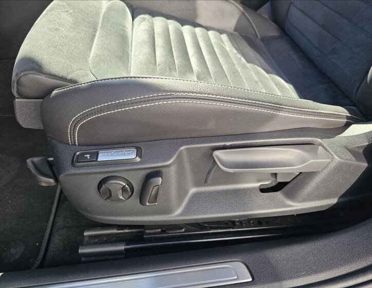 Volkswagen Passat Kombi 2,0 l 110 kw