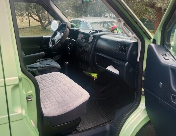 Volkswagen Caravelle VAN / Minibus 0,0 75 kw