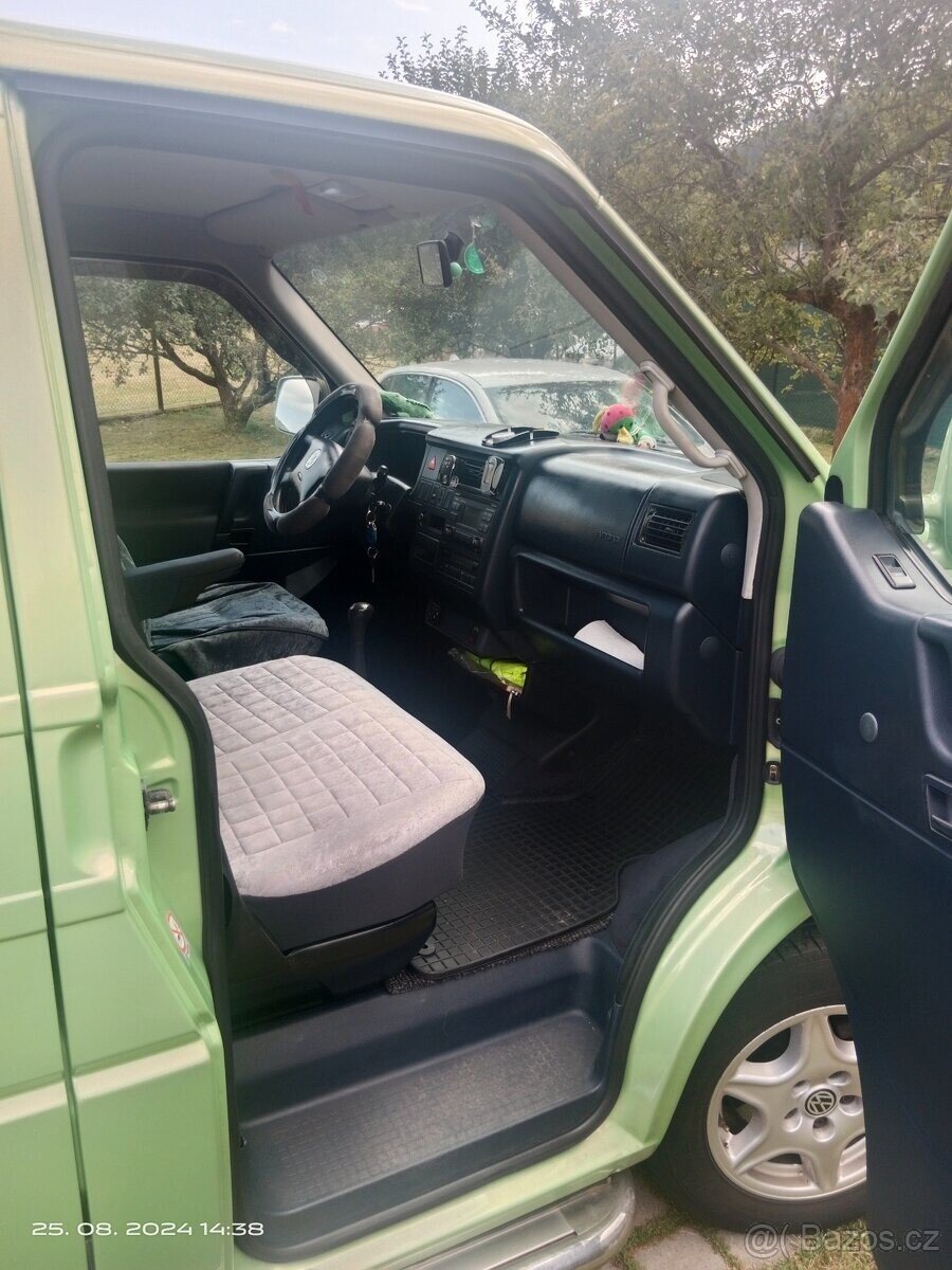 Volkswagen Caravelle VAN / Minibus 0,0 75 kw