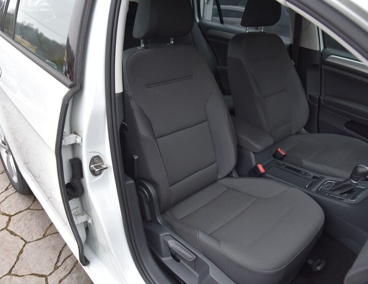 Volkswagen Golf Kombi 1,4 l 81 kw