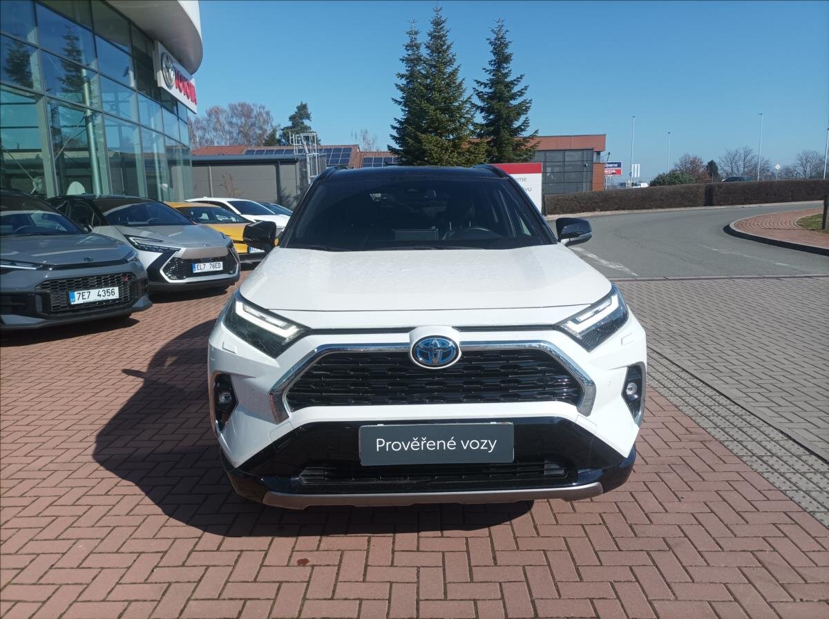 Toyota RAV4 SUV / Terénní 2,5 l 131 kw