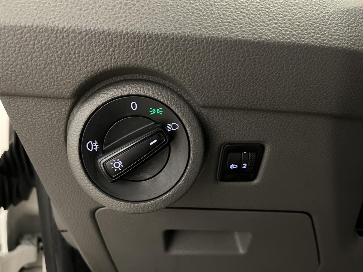 Volkswagen Transporter Kombi 2,0 l 81 kw