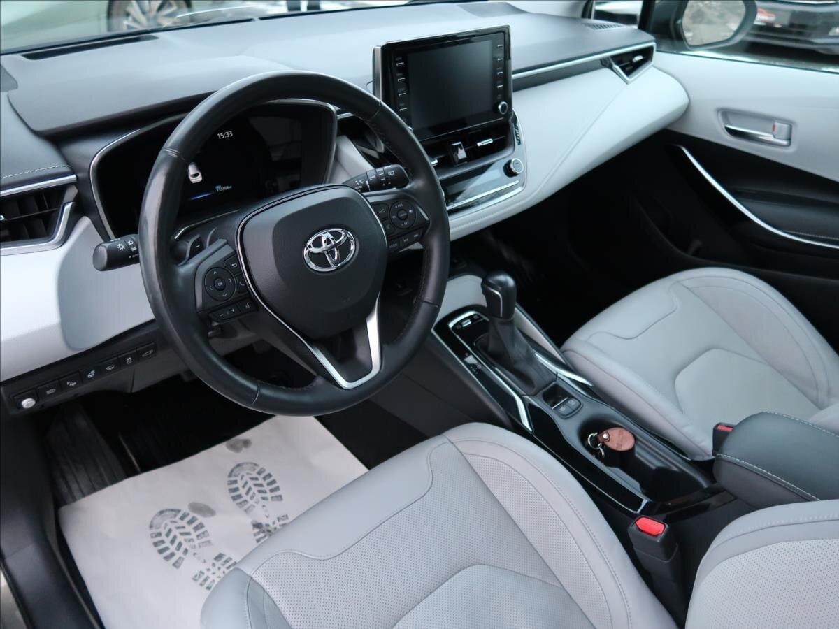 Toyota Corolla Kombi 2,0 l 132 kw