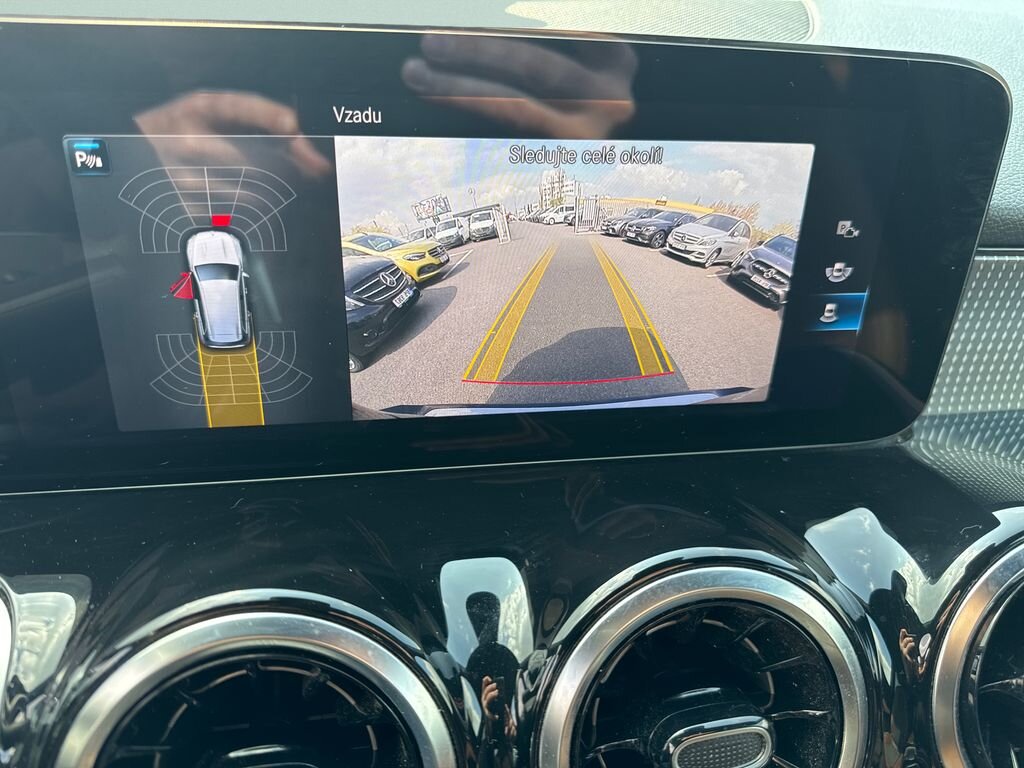 Mercedes-Benz GLB SUV / Terénní 1,3 l 100 kw