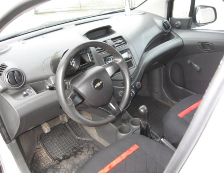 Chevrolet Spark Kombi 995,0 50 kw