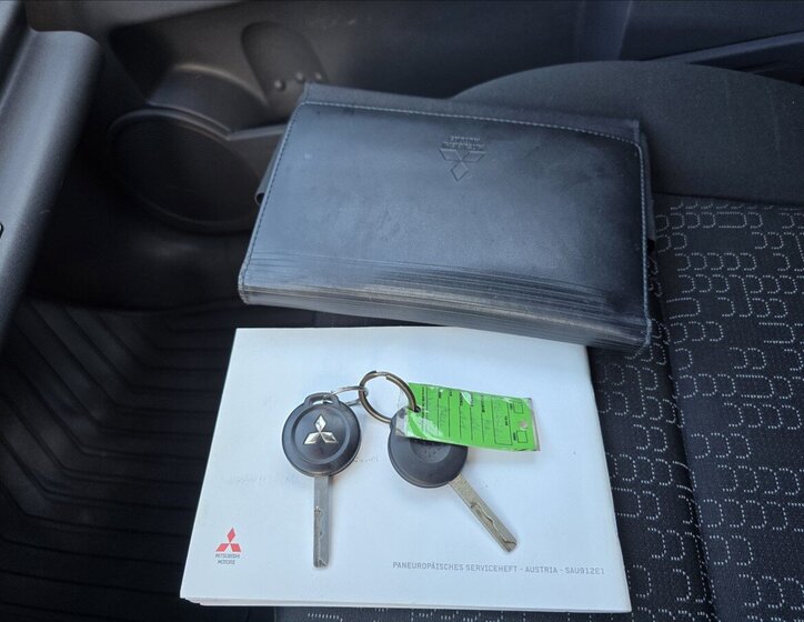 Mitsubishi Colt Hatchback 1,1 l 55 kw