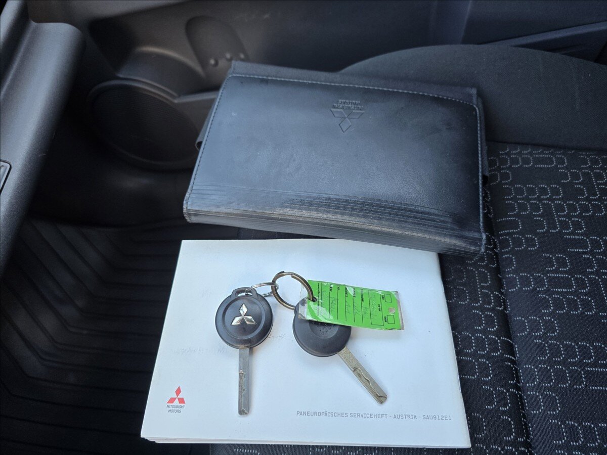 Mitsubishi Colt Hatchback 1,1 l 55 kw