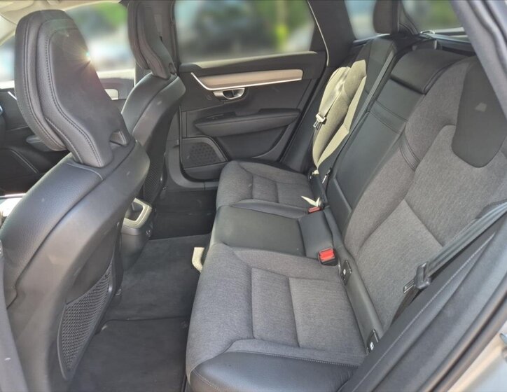 Volvo V90 Kombi 2,0 l 145 kw