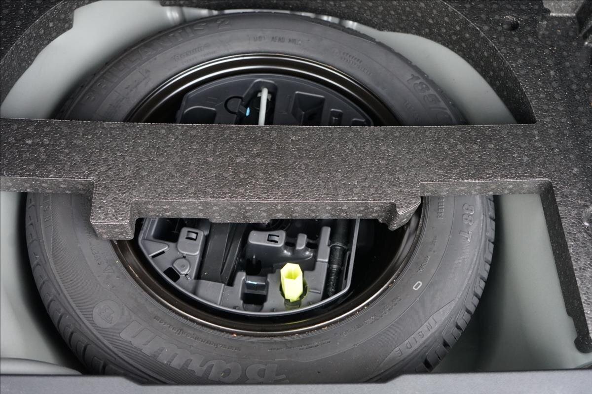 Peugeot 2008 SUV 1,2 l 81 kw