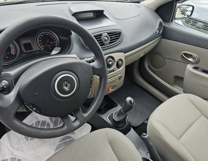 Renault Clio Kombi 1,1 l 55 kw