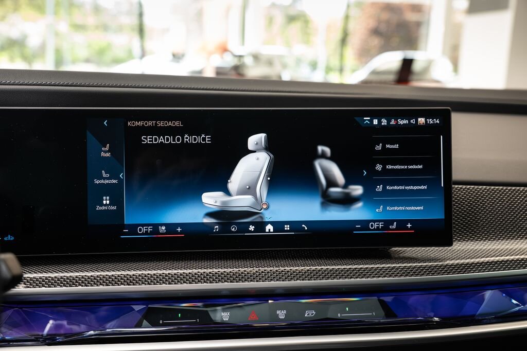 BMW Řada 7 Sedan / Limuzína 3,0 l 220 kw
