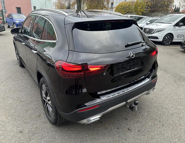 Mercedes-Benz GLA 6