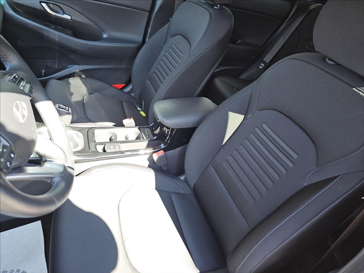 Hyundai i30 Liftback 998,0 73 kw