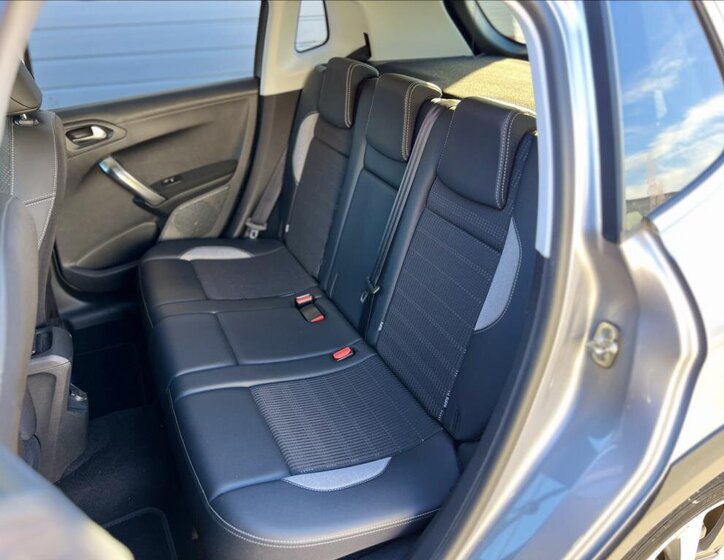 Peugeot 2008 SUV / Terénní 1,2 l 81 kw