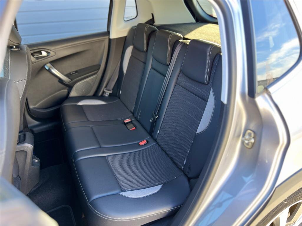 Peugeot 2008 SUV / Terénní 1,2 l 81 kw