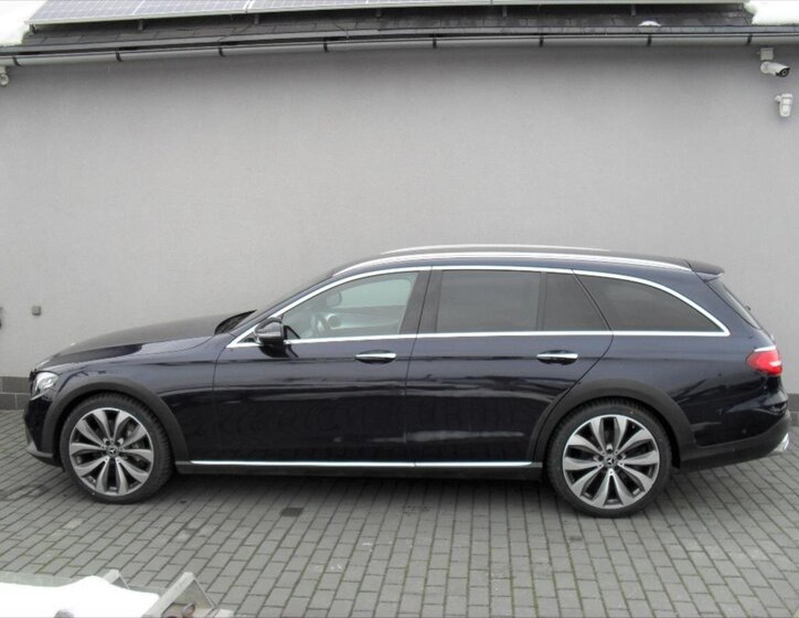 Mercedes-Benz Třídy E Kombi 3,0 l 190 kw