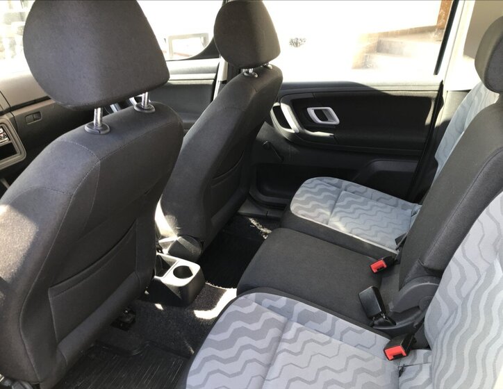 Škoda Roomster Kombi 1,2 l 51 kw