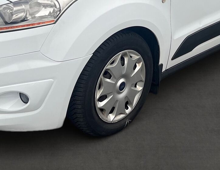 Ford Tourneo Connect 6