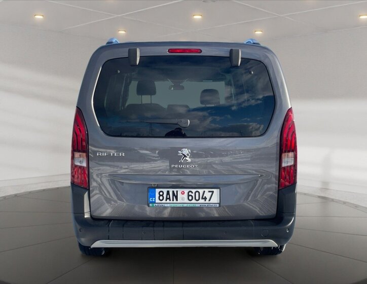 Peugeot Rifter 5