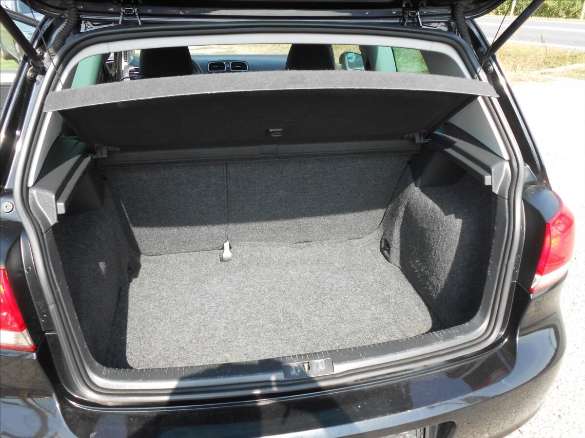 Volkswagen Golf Hatchback 1,6 l 77 kw