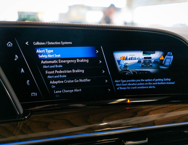 Cadillac Escalade 39