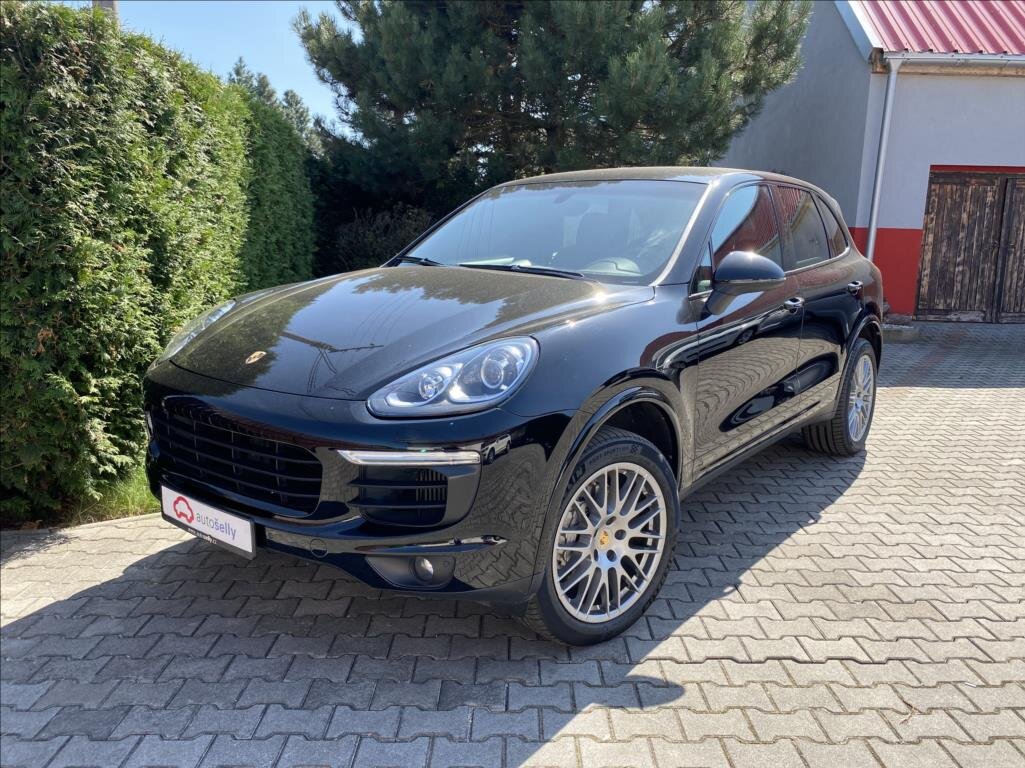 Porsche Cayenne SUV 3,0 l 184 kw