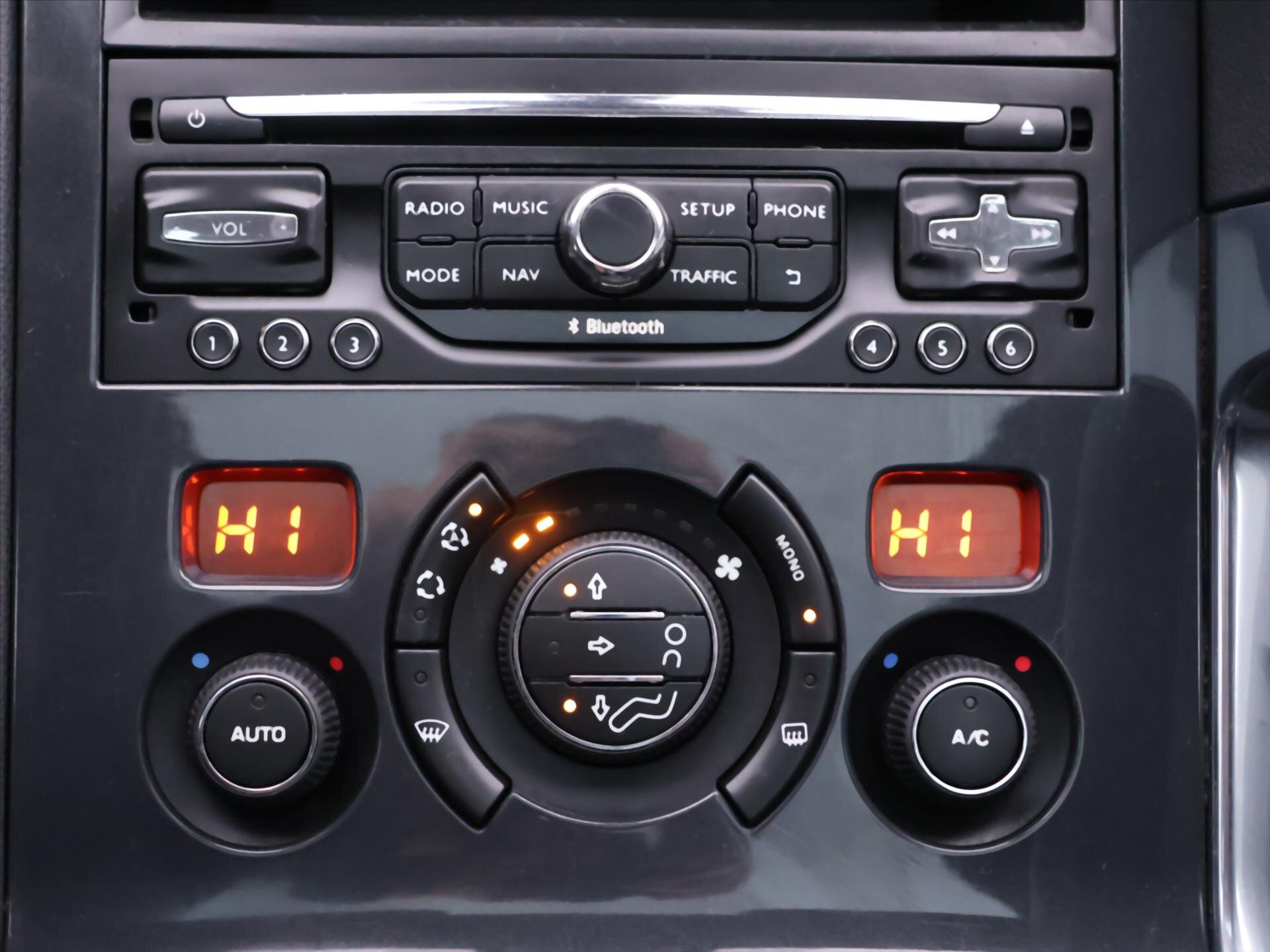 Peugeot 3008 MPV 2,0 l 120 kw